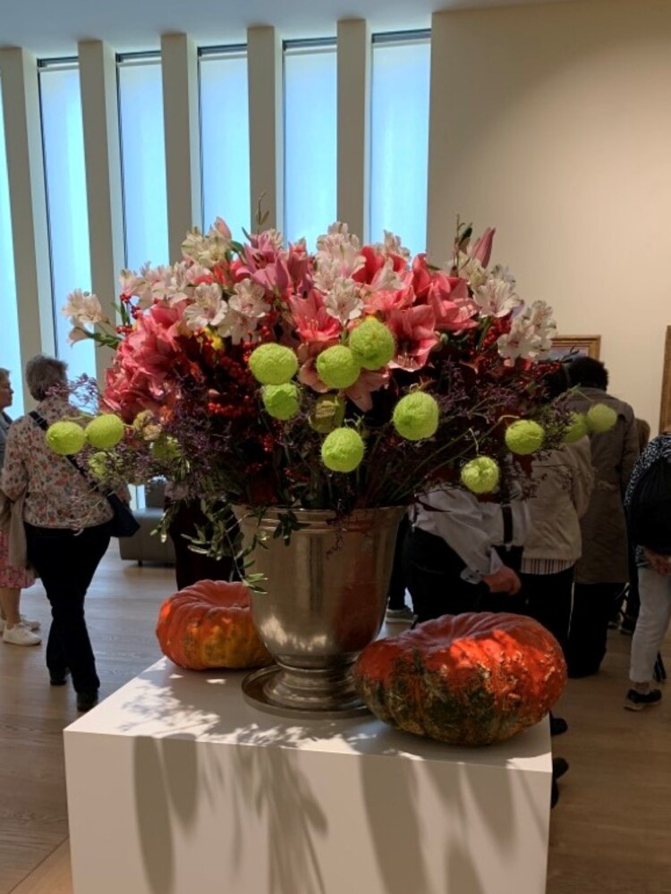 Blumenschmuck in den Räumlichkeiten der Sammlung Merzbacher